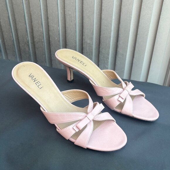 Vaneli Vintage Y2K Light Pink Leather Bow Kitten Heels 8.5 - Picture 1 of 8
